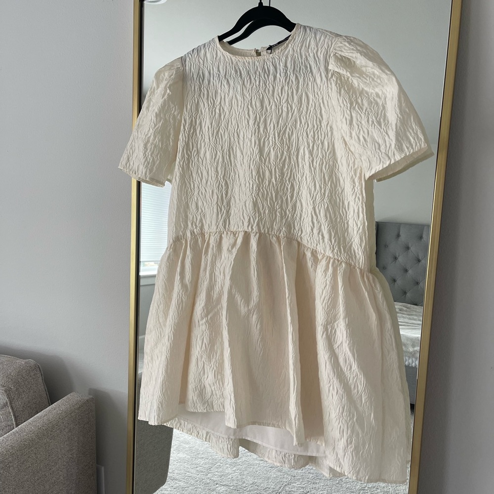 Zara Cream Textured Short Sleeve Dress